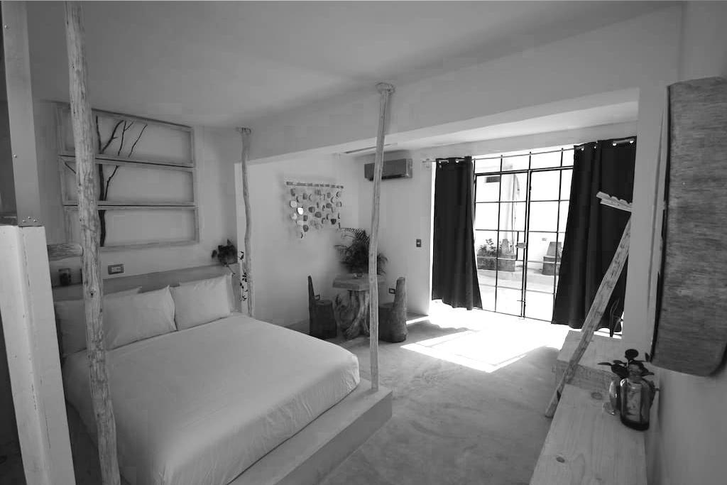 Radio Tulum Hotel Exterior photo
